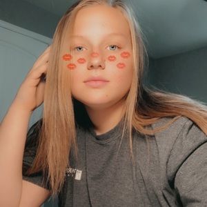 Meet your Posher, Caelyn